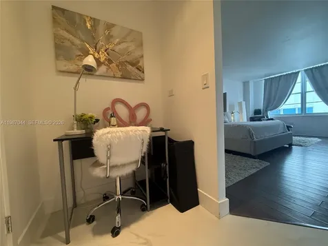 5555 Collins Avenue Miami Beach FL 33140