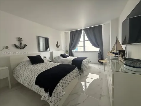5555 Collins Avenue Miami Beach FL 33140