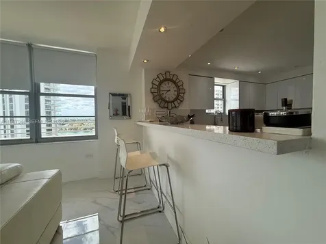 5555 Collins Avenue Miami Beach FL 33140