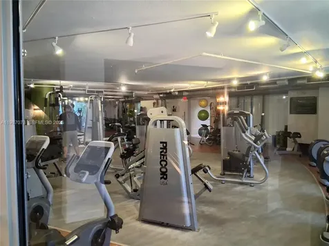2641 N Flamingo Road Sunrise FL 33323