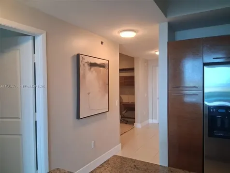 2641 N Flamingo Road Sunrise FL 33323