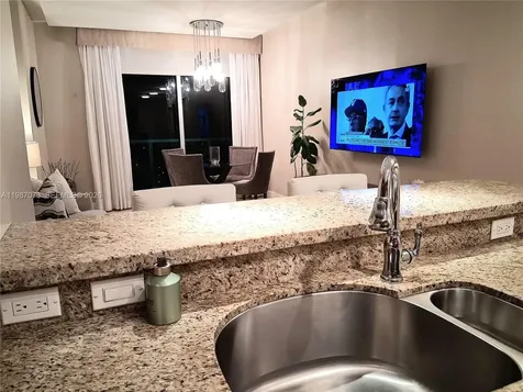 2641 N Flamingo Road Sunrise FL 33323