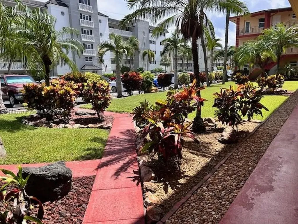 5050 Bayview Drive Fort Lauderdale FL 33308