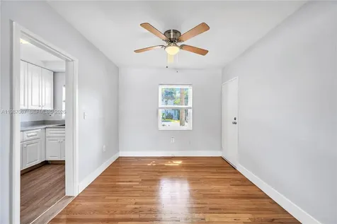7621 SW 55th Avenue Miami FL 33143