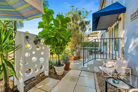 7621 SW 55th Avenue Miami FL 33143