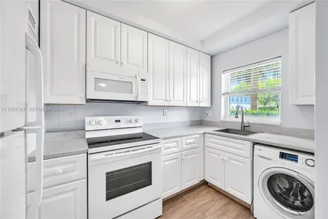 7621 SW 55th Avenue Miami FL 33143