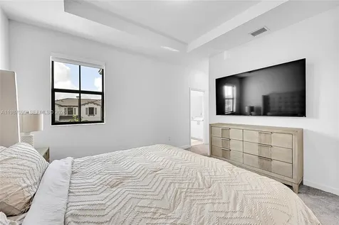 20357 NW 4th Path Miami Gardens FL 33169