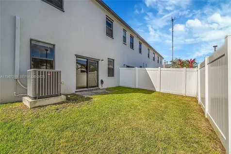 20357 NW 4th Path Miami Gardens FL 33169