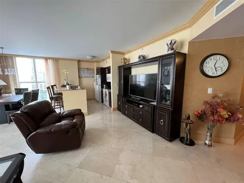 17555 Atlantic Boulevard Sunny Isles Beach FL 33160