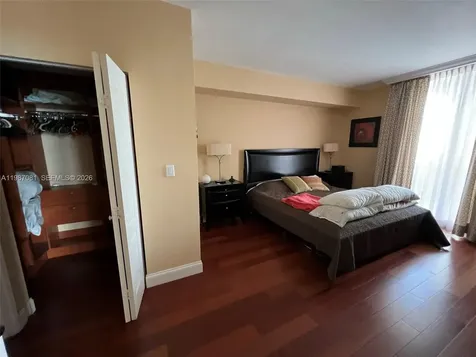 17555 Atlantic Boulevard Sunny Isles Beach FL 33160