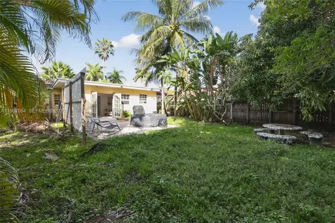 2131 Biarritz Drive Miami Beach FL 33141