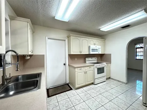 2835 SW 108th Place Miami FL 33165