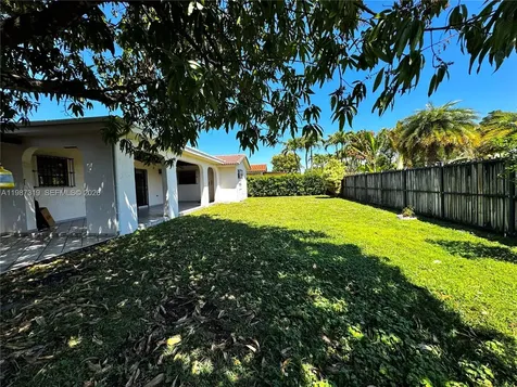2835 SW 108th Place Miami FL 33165