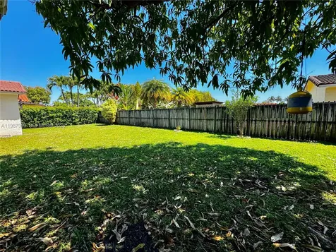 2835 SW 108th Place Miami FL 33165