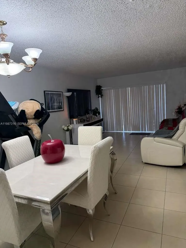 1900 W 68th Street Hialeah FL 33014