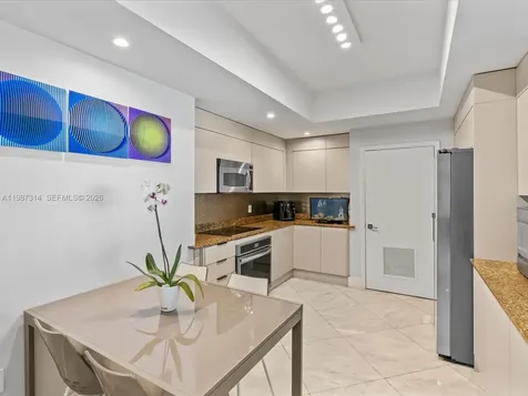 3330 NE 190th Street Aventura FL 33180