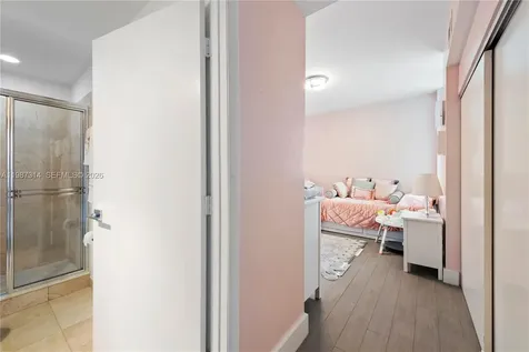 3330 NE 190th Street Aventura FL 33180