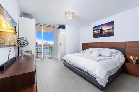 3330 NE 190th Street Aventura FL 33180