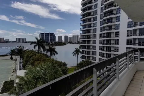 3600 Mystic Pointe Drive Aventura FL 33180