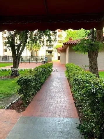 5201 NW 7th Street Miami FL 33126