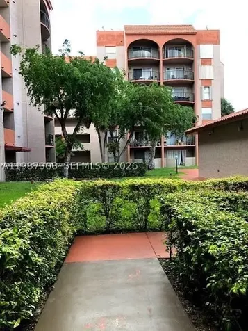 5201 NW 7th Street Miami FL 33126