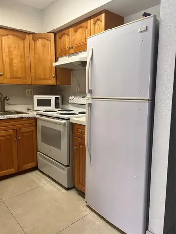 5201 NW 7th Street Miami FL 33126