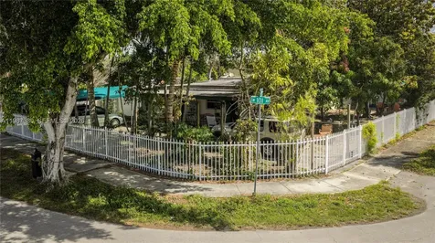 4661 SW 101st Avenue Miami FL 33165