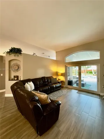 2319 NW 193rd Avenue Pembroke Pines FL 33029