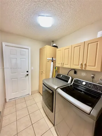 2319 NW 193rd Avenue Pembroke Pines FL 33029