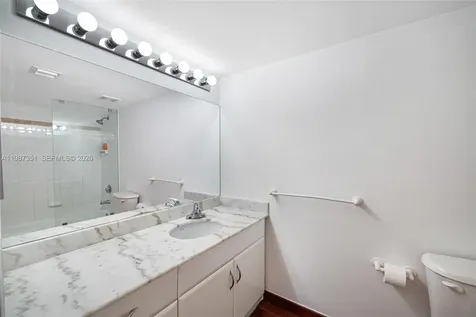 1200 Brickell Bay Drive Miami FL 33131