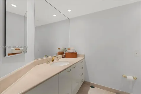 19955 NE 38th Court Aventura FL 33180