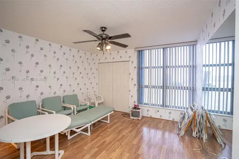 3530 Mystic Pointe Drive Aventura FL 33180