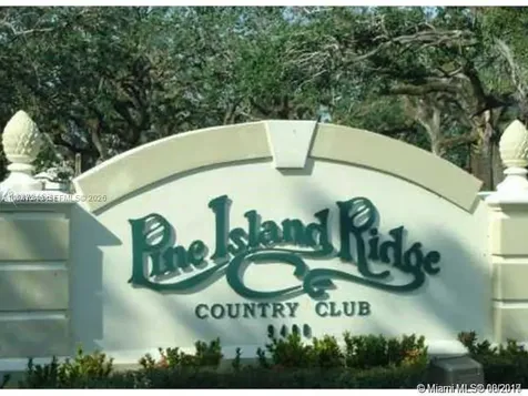 9520 Seagrape Drive Davie FL 33324