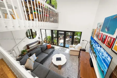 3237 Mary Street Miami FL 33133