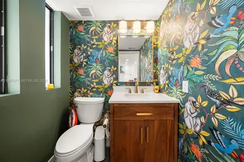 3237 Mary Street Miami FL 33133