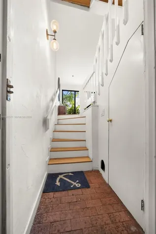 3237 Mary Street Miami FL 33133