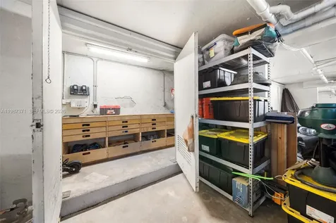 3237 Mary Street Miami FL 33133
