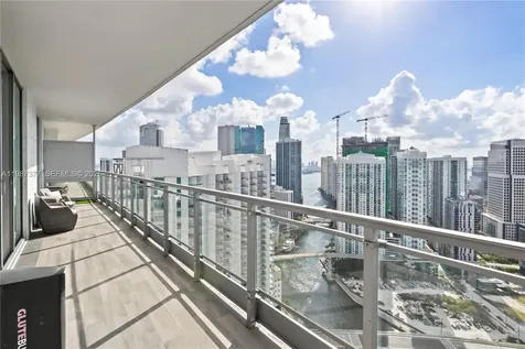 90 SW 3rd Street Miami FL 33130
