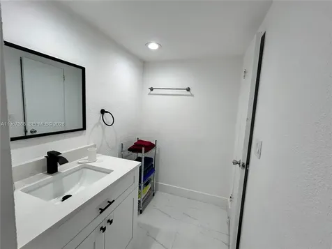 4001 S Ocean Drive Hollywood FL 33019