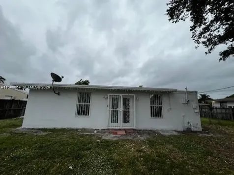 3811 SW 31st Court West Park FL 33023