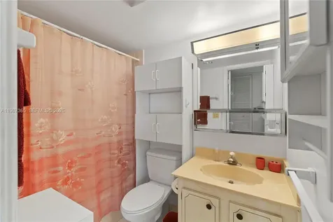 700 SE 6th Avenue Deerfield Beach FL 33441