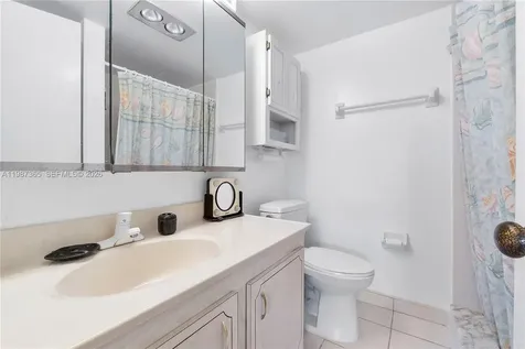 700 SE 6th Avenue Deerfield Beach FL 33441
