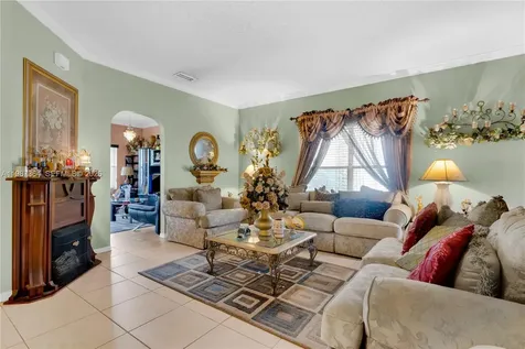19269 NW 14th Street Pembroke Pines FL 33029