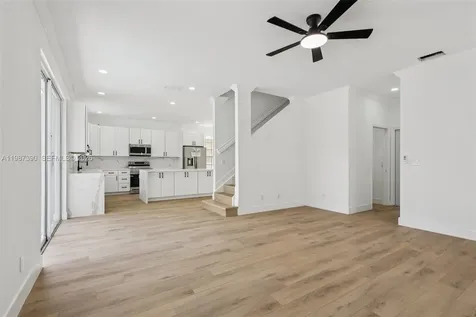 12425 NW 54th Court Coral Springs FL 33076