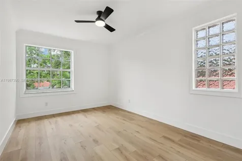 12425 NW 54th Court Coral Springs FL 33076