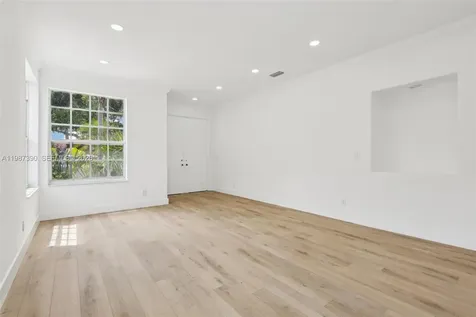 12425 NW 54th Court Coral Springs FL 33076