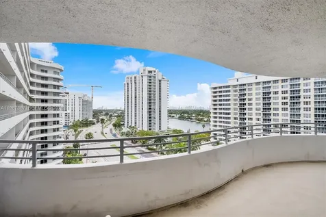 5555 Collins Avenue Miami Beach FL 33140