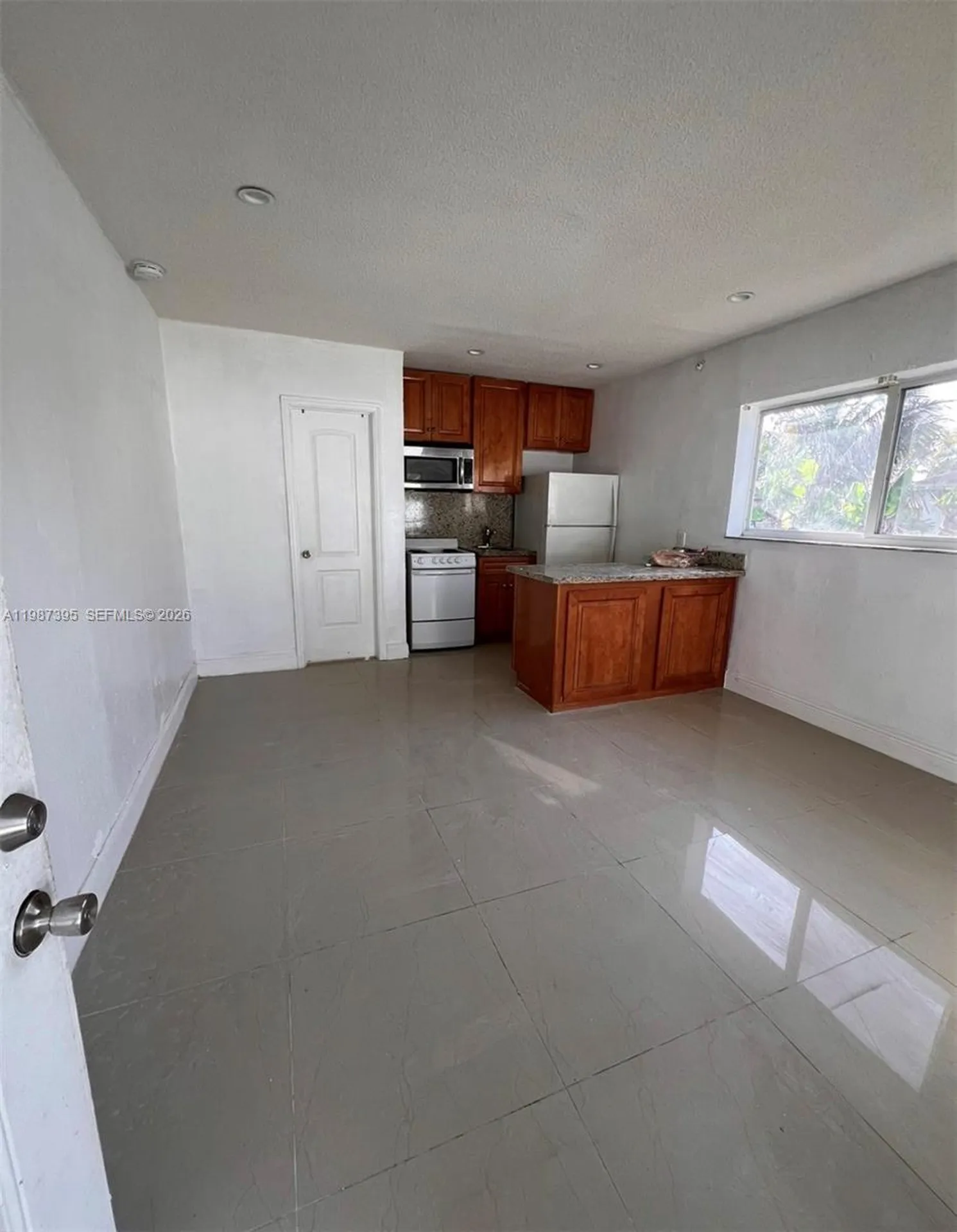 6220 Dawson Street Hollywood FL 33023