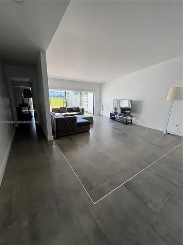 534 NE 195th Street Miami FL 33179