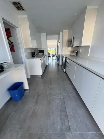 534 NE 195th Street Miami FL 33179